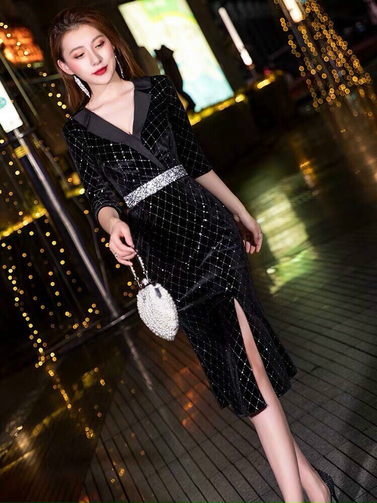 Đầm Body Cổ Vest Xẻ Tà - HN976